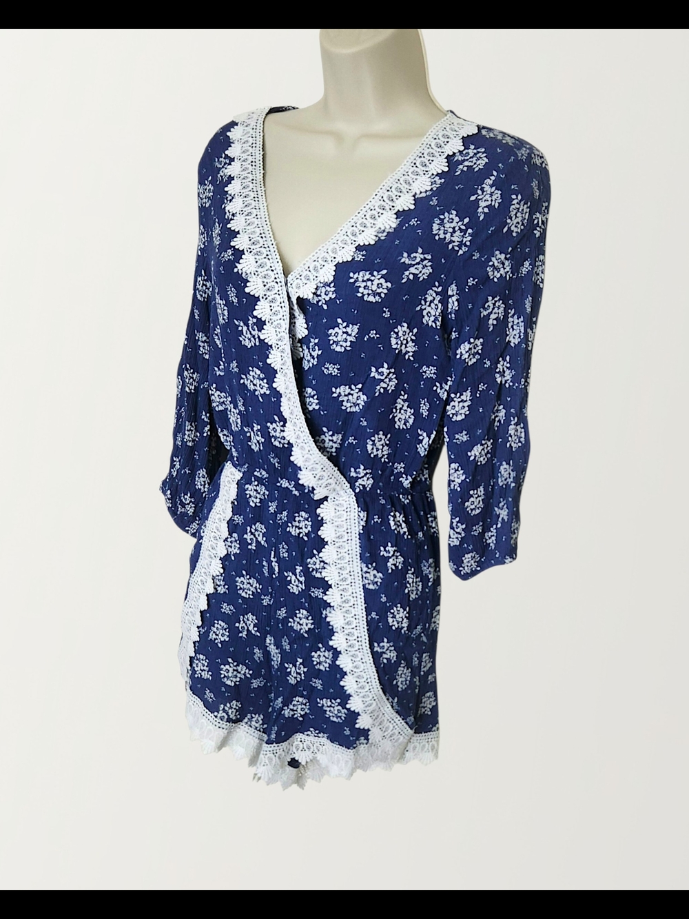 Miao Women’s Navy Floral 3/4 Sleeve Lace-Trim Boho Romper Size S - Picture 4 of 7